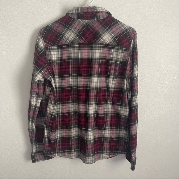 Carhartt Women’s flannel shirt plaid Size M button up red green - Picture 2 of 11